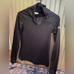 Nike half zip size small
